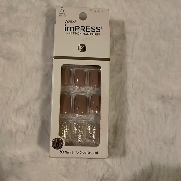 Mauve imPress manicure - Picture 1 of 3